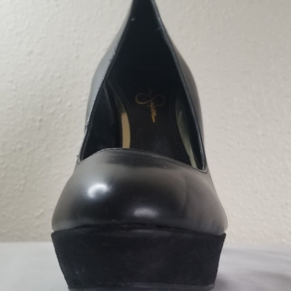 Heels - Picture 3 of 6